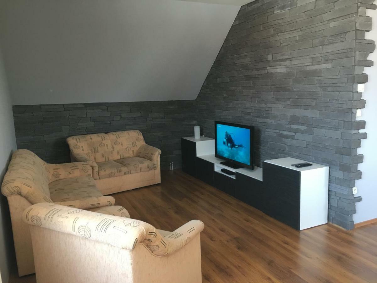 Spacious Apartment In Town Centre Nové Zámky Dış mekan fotoğraf